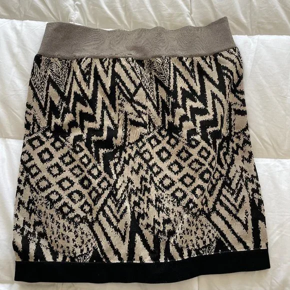 Guess Mini Skirt - Picture 2 of 2
